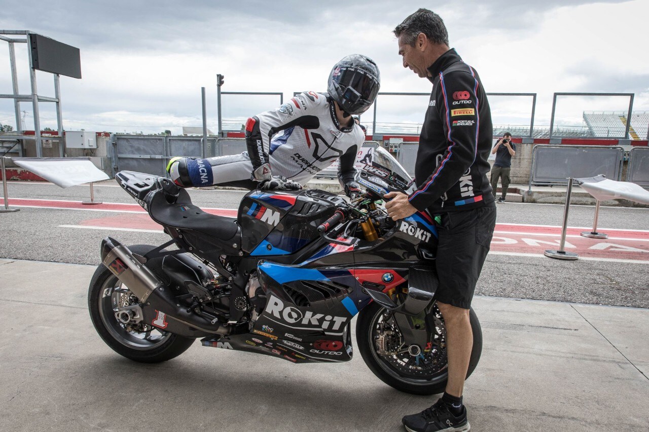 DueruoteTG #238 - Abbiamo guidato in pista la BMW che corre in SBK! 